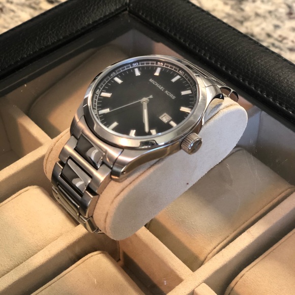 Michael Kors Watch - Picture 2 of 5